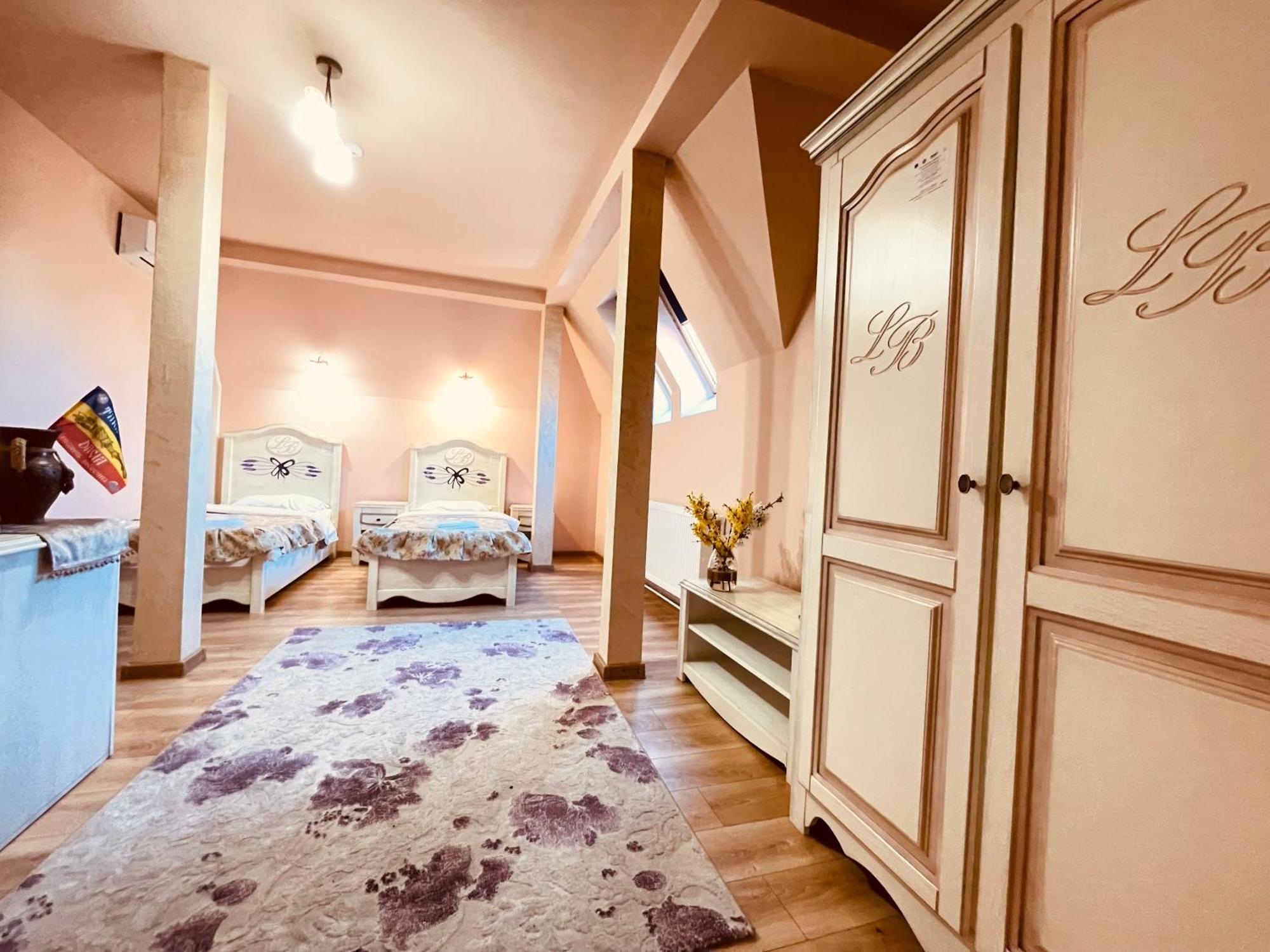 Leaganul Bucovinei Guest House Suceava Habitación foto